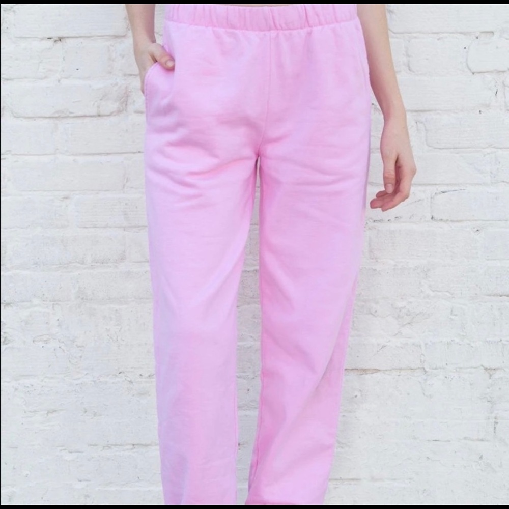 Brandy Melville Bubblegum Pink Rosa sweatpants